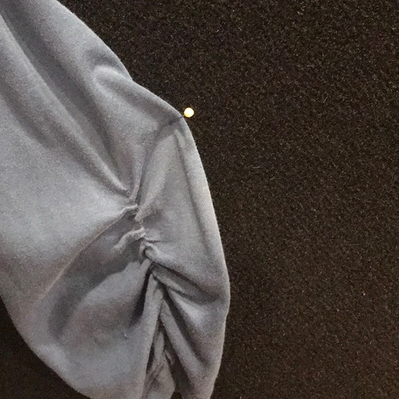 Chicos size 2 (12-14) tee shirt top with roughed sleeves. - Picture 3 of 4